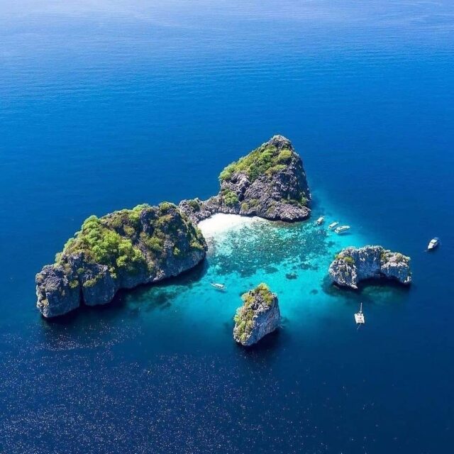 Blooming paradise Thailand
#travel #travelphotography #travelgram #travelblogger #travelling #instatravel #traveling #traveller #traveler #travels #travelblog #wanderlust #ig #trip #travelingram #traveladdict #photography #traveltheworld #photooftheday #travellife #travelphoto #travelpics #instagood #beautifuldestinations #travelholic #nature #travelers #travellers #igtravel #travelpic