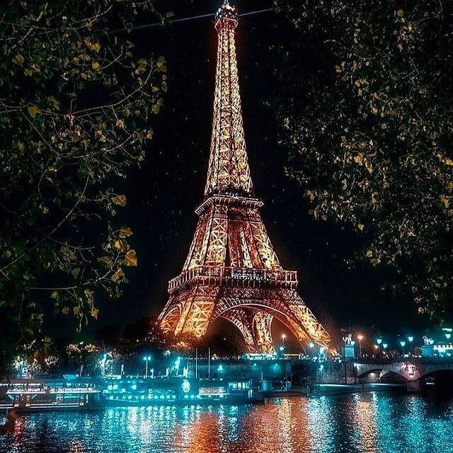 Starry night by the the Seine😍🇫🇷
#parisienne #paristourisme #parismylove #france #france🇫🇷 #france_focus_on #traveler #traveller #travelers #travellers #travelcommunity #traveladdiction #travelholic #traveladdict #roam #backpacker #wanderer #instatravel #worldtravel #roamtheplanet #instatravelling #instatrip #travels #travelmore #travelling