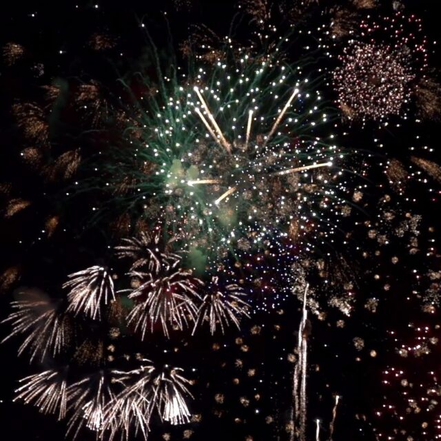 #fireworks #lightart #happiness #videography #lovelights